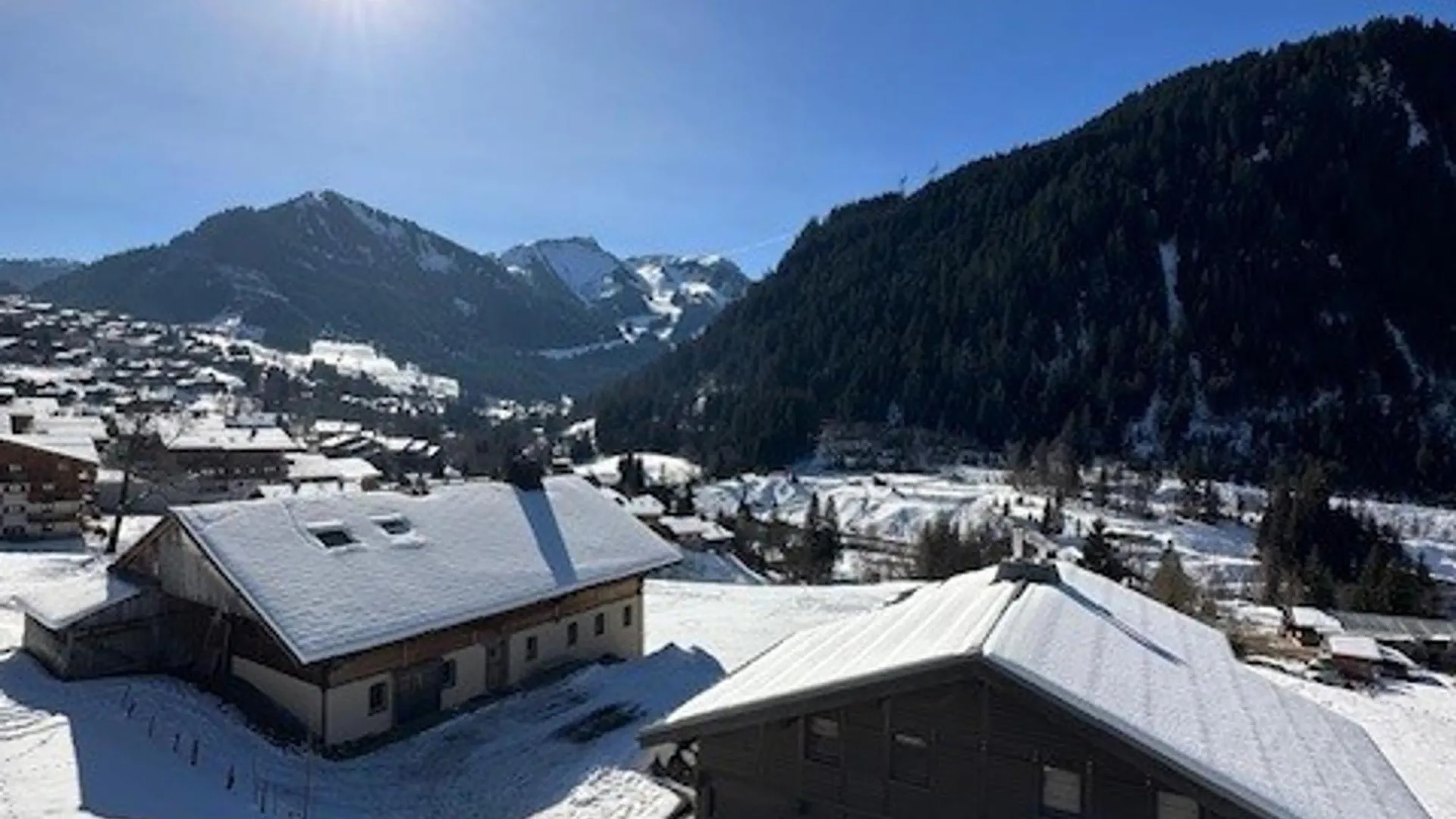 Chalet Spacieux A Chatel, 6 Chambres, 4 Salles De Bain, Pres Des Remontees Mecaniques, Wifi, Parking - Fr-1-676-3 0*,  França