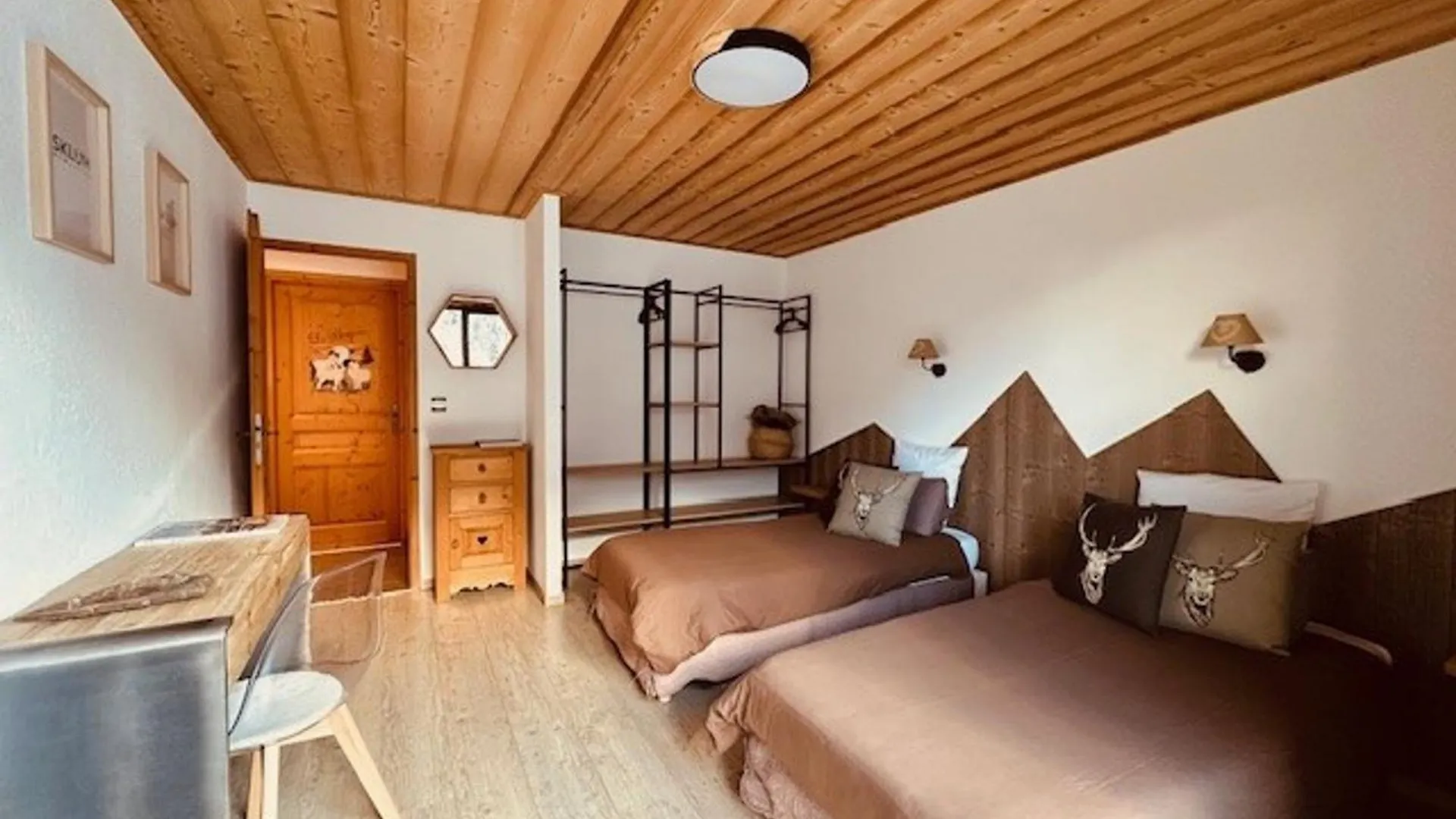 Chalet Spacieux A Chatel, 6 Chambres, 4 Salles De Bain, Pres Des Remontees Mecaniques, Wifi, Parking - Fr-1-676-3 0*,  França
