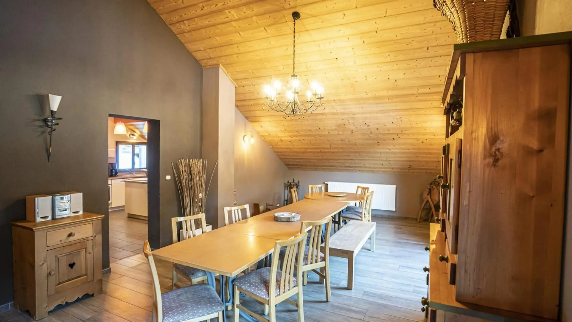 Chalet Spacieux A Chatel, 6 Chambres, 4 Salles De Bain, Pres Des Remontees Mecaniques, Wifi, Parking - Fr-1-676-3 0*, Chatel